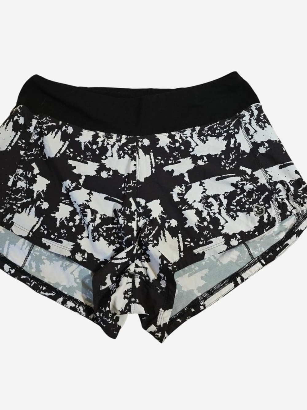 Black & White Abstract Print Women’s Active Shorts